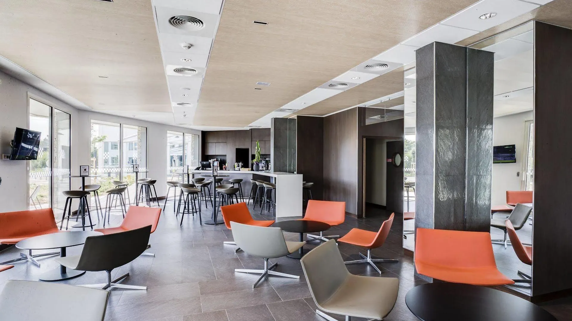 ***  Hotel Parkest Genas France