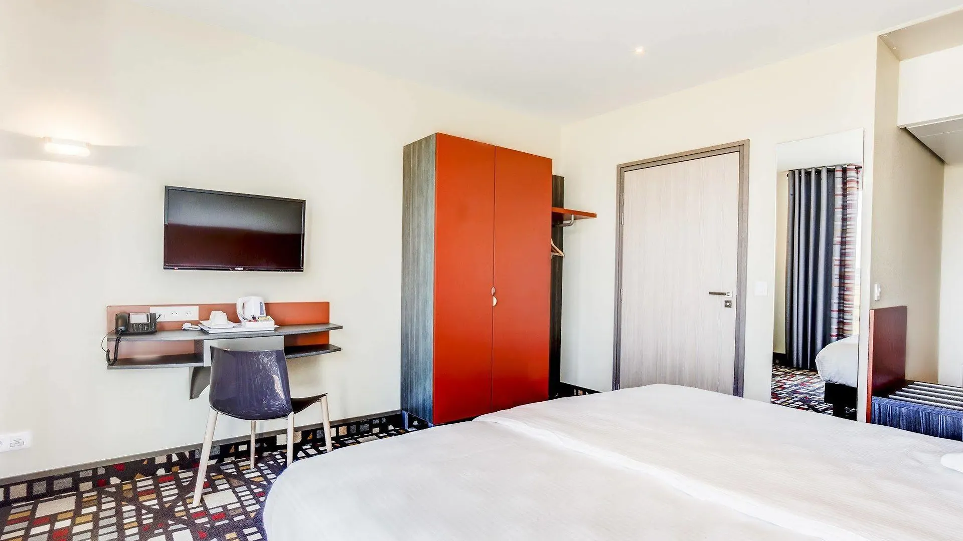 Hôtel ParKest Genas