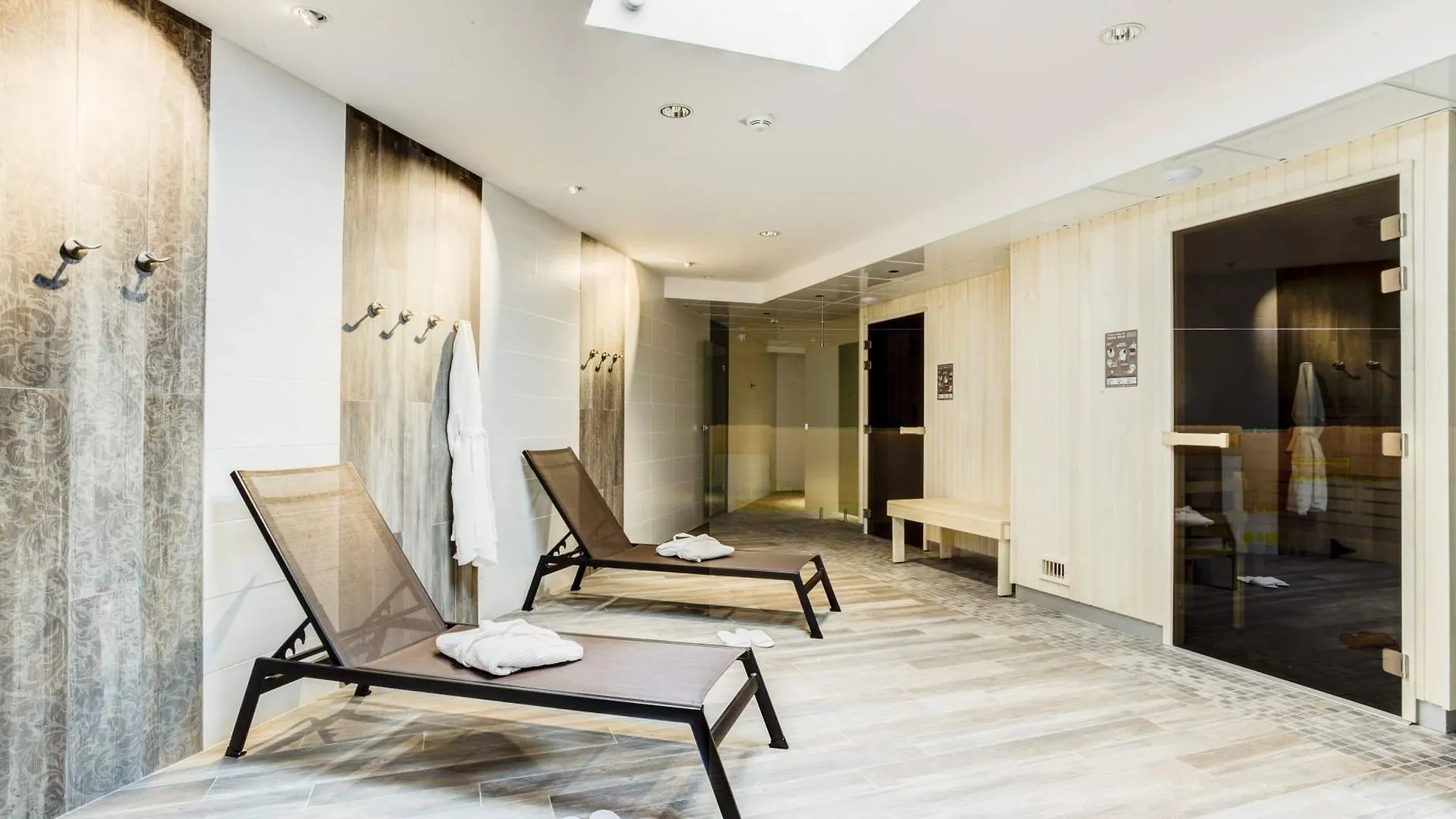 Hotel Parkest Genas 3*,